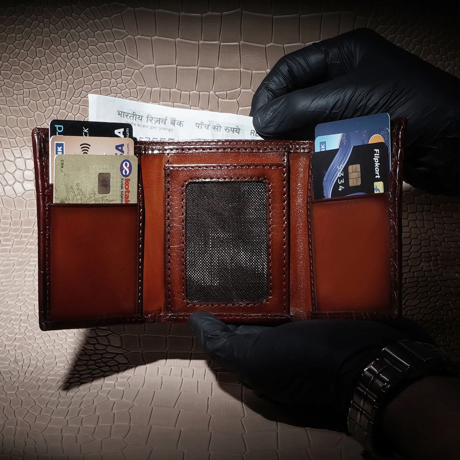 Burnished Tri-Fold Wallet in Tan Deep Cut Leather